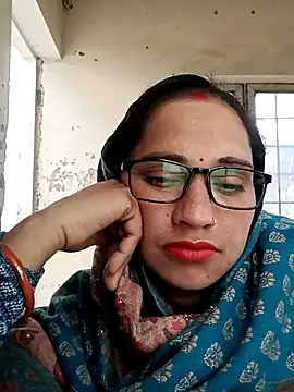 Snapshot of Cute-karisma1234 chatting on February 22, 2026, 1:52 am Cute-karisma1234 online show from February 22, 2026, 1:52 am