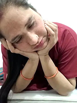 Snapshot of Cute-karisma1234 chatting on February 27, 2026, 5:24 pm Cute-karisma1234 online show from February 27, 2026, 5:24 pm