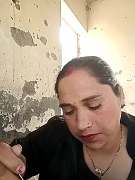 Snapshot of Cute-karisma1234 chatting on February 20, 2026, 3:03 am Cute-karisma1234 online show from February 20, 2026, 3:03 am