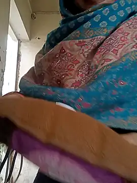 Snapshot of Cute-karisma1234 chatting on February 1, 2026, 1:48 am Cute-karisma1234 online show from February 1, 2026, 1:48 am