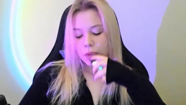 Snapshot of Lulu_Di chatting on February 21, 2026, 5:09 am Lulu Di online show from February 21, 2026, 5:09 am