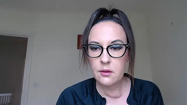 PsychicDominatrix online show from June 12, 2026, 7:28 am