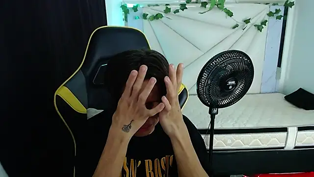 Snapshot of Didi_hard chatting on March 22, 2026, 12:36 am Didi hard online show from March 22, 2026, 12:36 am