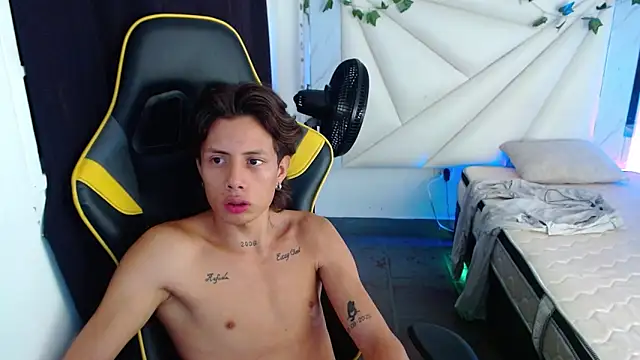 Snapshot of Didi_hard chatting on March 23, 2026, 4:23 am Didi hard online show from March 23, 2026, 4:23 am