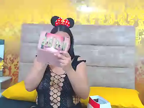 elianacollins23 online show from February 21, 2026, 3:52 am