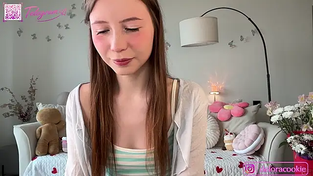 delorathecookiee online show from July 16, 2026, 7:05 am