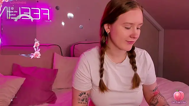 Snapshot of Stella_Soul chatting on April 11, 2026, 1:02 am Stella Soul online show from April 11, 2026, 1:02 am