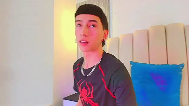 lian cameron online show from March 24, 2026, 3:50 am