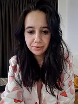 MavisReeve online show from February 15, 2026, 9:47 pm