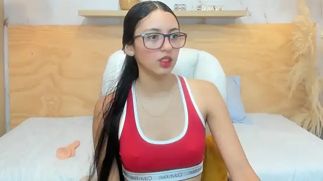 Snapshot of Lasira_Thill chatting on February 13, 2026, 12:05 pm Lasira Thill online show from February 13, 2026, 12:05 pm