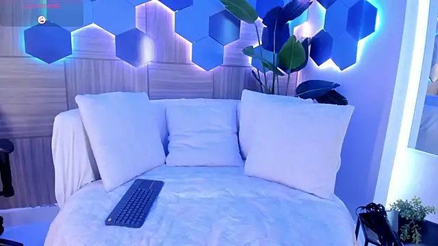 Snapshot of KatyaKozlov chatting on February 13, 2026, 7:58 pm KatyaKozlov online show from February 13, 2026, 7:58 pm