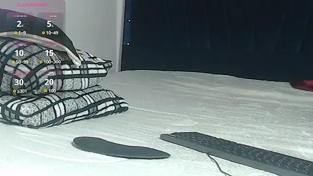 Snapshot of SalomeMorganX chatting on April 12, 2026, 3:32 am SalomeMorganX online show from April 12, 2026, 3:32 am