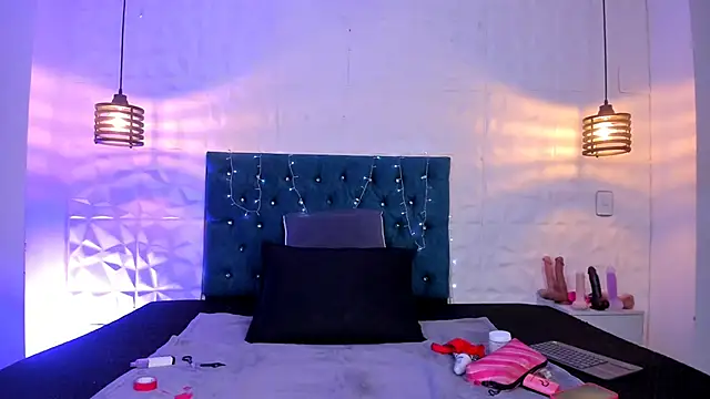 samantha foxyy online show from March 7, 2026, 11:59 am