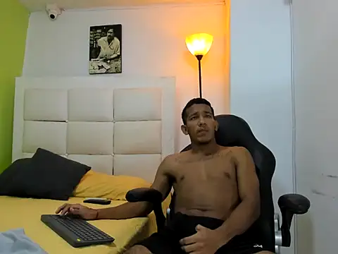 ricky spensar23cm  online show from February 13, 2026, 2:22 am