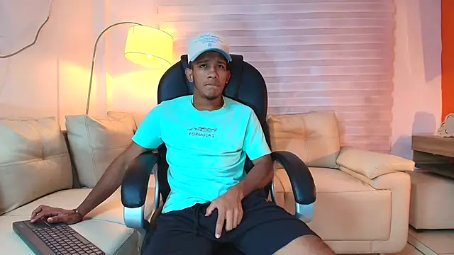 ricky spensar23cm  online show from April 13, 2026, 1:20 am