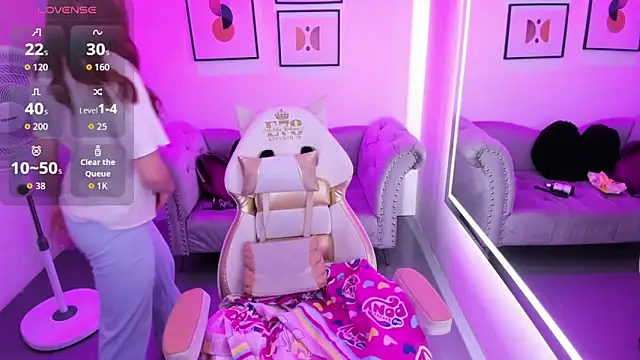 Victoria  doll online show from March 3, 2026, 6:48 pm