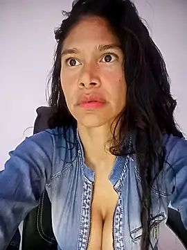 Snapshot of _aish_a chatting on February 13, 2026, 12:05 pm aish a online show from February 13, 2026, 12:05 pm