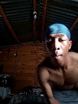 Snapshot of Peterveero12 chatting on February 23, 2026, 4:07 pm Peterveero12 online show from February 23, 2026, 4:07 pm