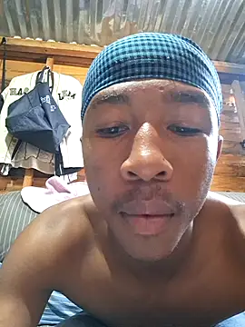 Snapshot of Peterveero12 chatting on February 26, 2026, 4:51 pm Peterveero12 online show from February 26, 2026, 4:51 pm