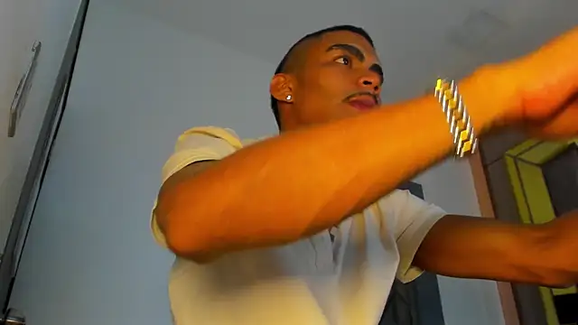 Snapshot of Rpoolrboy chatting on March 22, 2026, 4:16 am Rpoolrboy online show from March 22, 2026, 4:16 am