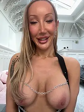 Allana29 online show from May 17, 2026, 5:13 pm