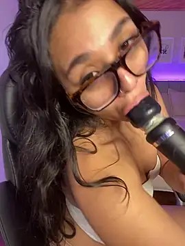 Violetta pinkk1 online show from February 20, 2026, 6:26 am