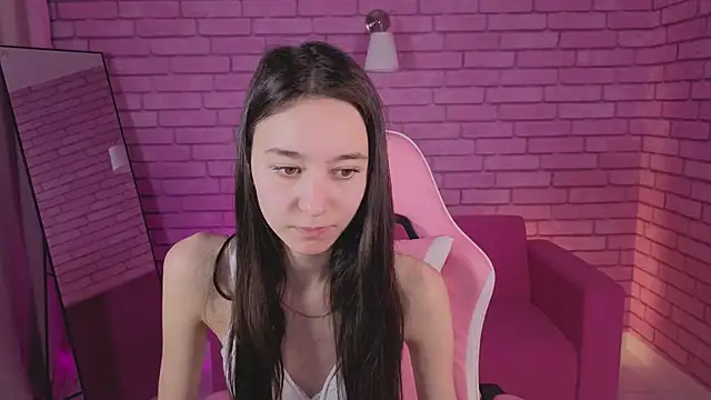 Snapshot of Nicole_Brownie chatting on March 16, 2026, 1:57 am Nicole Brownie online show from March 16, 2026, 1:57 am