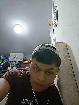 Snapshot of Andres_medi32 chatting on February 12, 2026, 4:56 am Andres medi32 online show from February 12, 2026, 4:56 am
