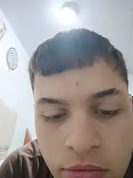 Snapshot of Andres_medi32 chatting on February 9, 2026, 4:32 am Andres medi32 online show from February 9, 2026, 4:32 am