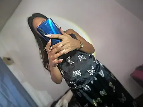 thebrownskingirl25 online show from February 14, 2026, 12:44 am