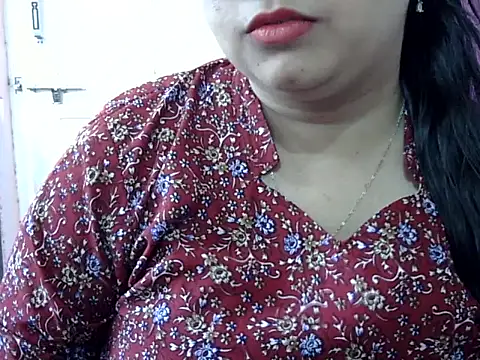 Cute Aliyaa online show from May 14, 2026, 11:18 am