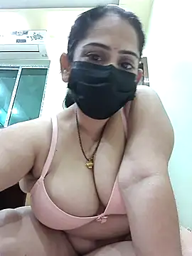 Snapshot of diyam4002 chatting on March 1, 2026, 5:24 pm diyam4002 online show from March 1, 2026, 5:24 pm