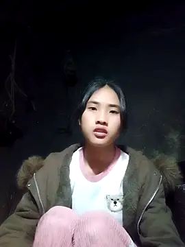 Snapshot of Hoa-tuylip chatting on February 5, 2026, 3:13 am Hoa-tuylip online show from February 5, 2026, 3:13 am