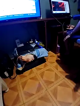 Snapshot of Luzz12 chatting on March 21, 2026, 11:41 pm Luzz12 online show from March 21, 2026, 11:41 pm