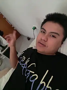 Snapshot of andresmahecha777 chatting on March 24, 2026, 9:48 pm andresmahecha777 online show from March 24, 2026, 9:48 pm