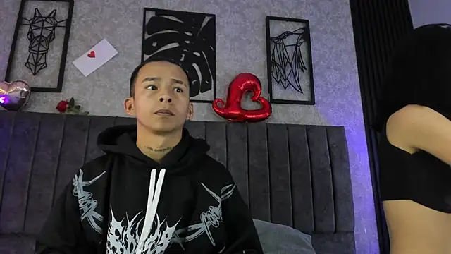 Snapshot of bliinkii_and_luka_ chatting on February 15, 2026, 12:37 pm bliinkii and luka online show from February 15, 2026, 12:37 pm