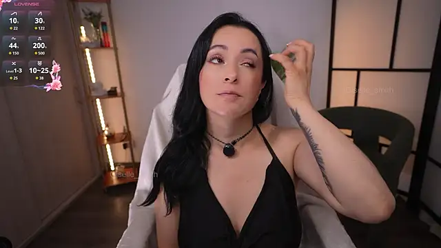 giselle smith online show from March 24, 2026, 6:19 pm