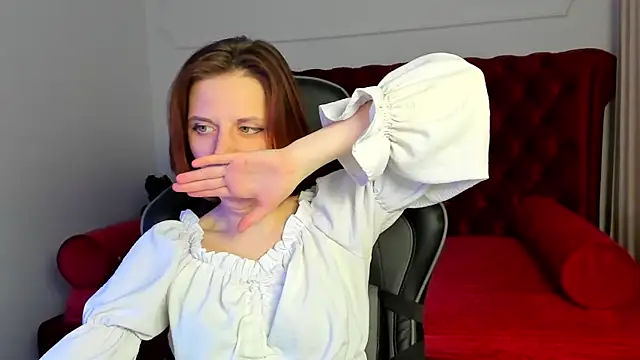 Snapshot of FreyaVey chatting on February 5, 2026, 7:37 am FreyaVey online show from February 5, 2026, 7:37 am