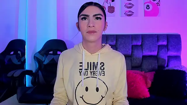 Isabella Moon9 online show from April 7, 2026, 12:29 pm