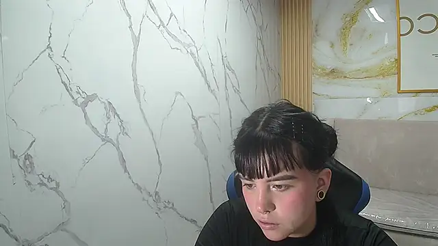 Snapshot of sarita_09_s chatting on April 22, 2026, 8:37 pm sarita 09 s online show from April 22, 2026, 8:37 pm