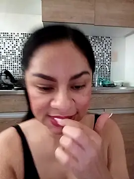 luna pinky online show from March 20, 2026, 5:03 pm