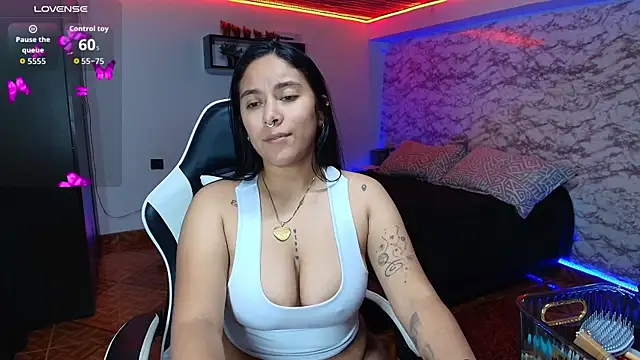 Camila IRoose online show from July 22, 2026, 12:12 am