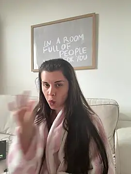 Snapshot of houseofnova chatting on February 23, 2026, 1:33 pm houseofnova online show from February 23, 2026, 1:33 pm