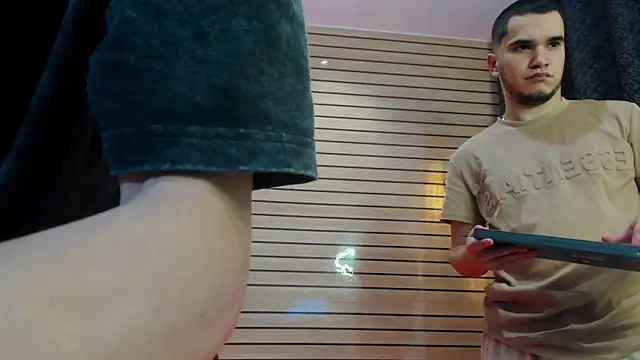 TheBatMansion online show from April 17, 2026, 3:09 am