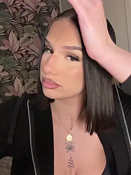 leannabbyy online show from February 15, 2026, 2:12 am