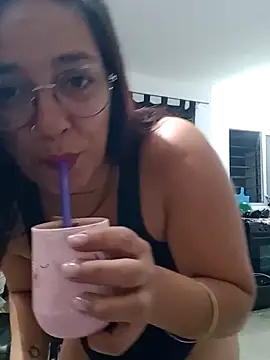 Snapshot of kuramaqueen chatting on February 25, 2026, 3:51 am kuramaqueen online show from February 25, 2026, 3:51 am