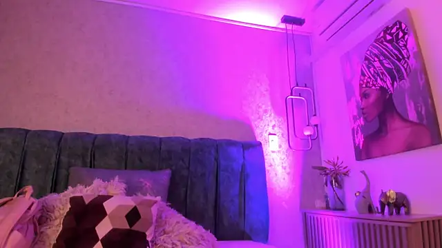 Aleera Walton online show from March 26, 2026, 7:23 pm