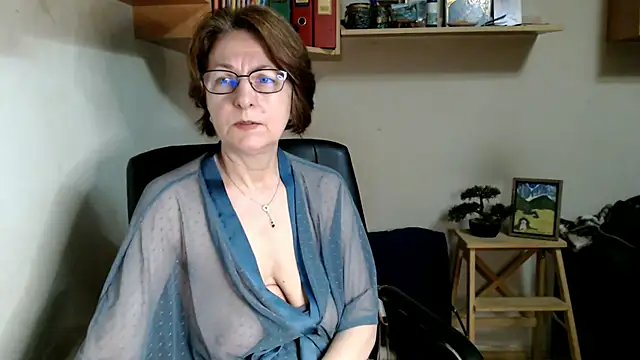 katemodel online show from July 8, 2026, 5:30 am