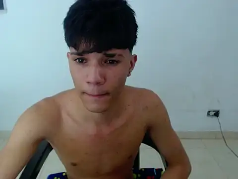 twink straight  online show from February 5, 2026, 8:54 am