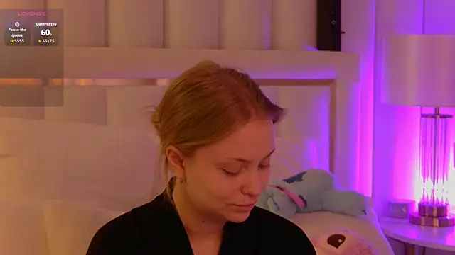 MollyHilton online show from February 11, 2026, 5:57 pm